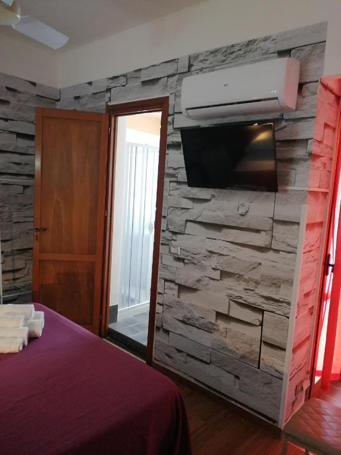 Le Rocce Holiday Rooms San Vito Lo Capo Exteriör bild